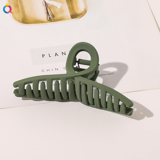 Frosted Hair Claw Clip – Everyday Hold for Curls & Coils