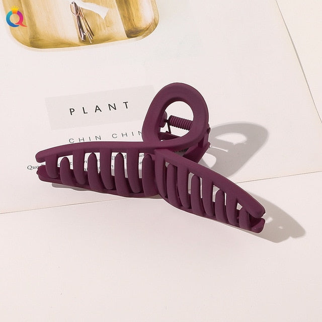 Frosted Hair Claw Clip – Everyday Hold for Curls & Coils