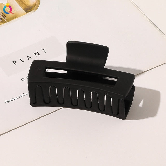 Frosted Hair Claw Clip – Everyday Hold for Curls & Coils