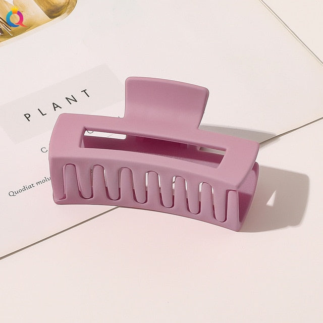 Frosted Hair Claw Clip – Everyday Hold for Curls & Coils