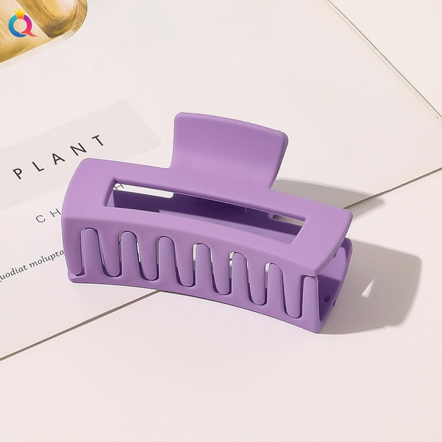 Frosted Hair Claw Clip – Everyday Hold for Curls & Coils