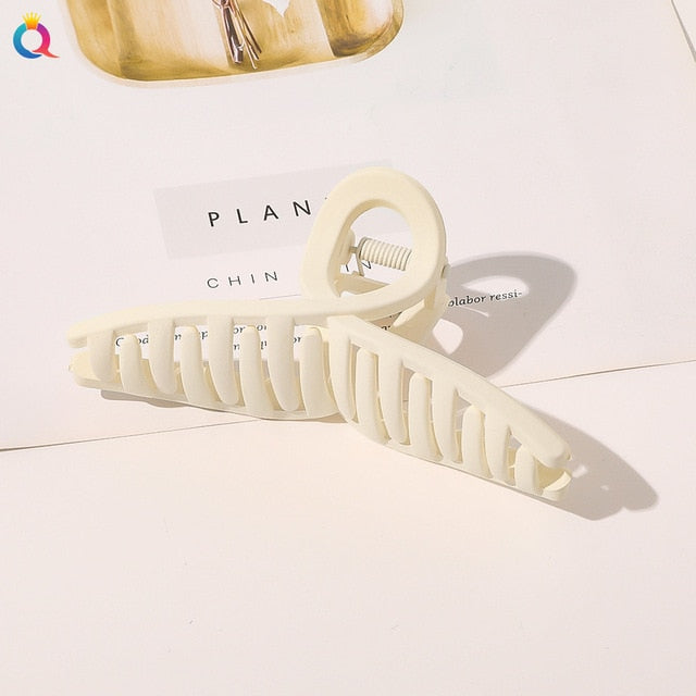 Frosted Hair Claw Clip – Everyday Hold for Curls & Coils
