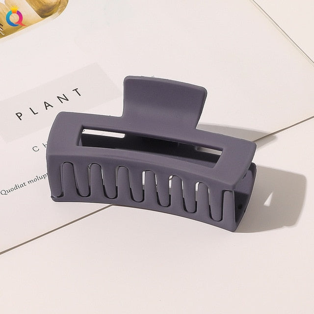 Frosted Hair Claw Clip – Everyday Hold for Curls & Coils