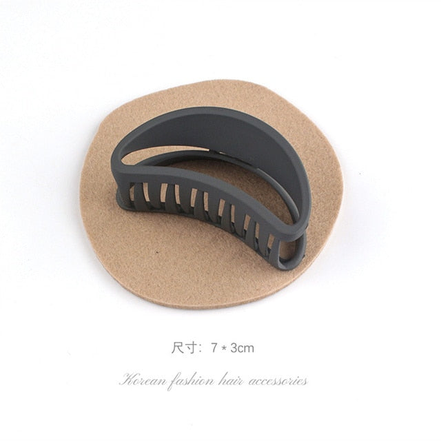 Frosted Hair Claw Clip – Everyday Hold for Curls & Coils