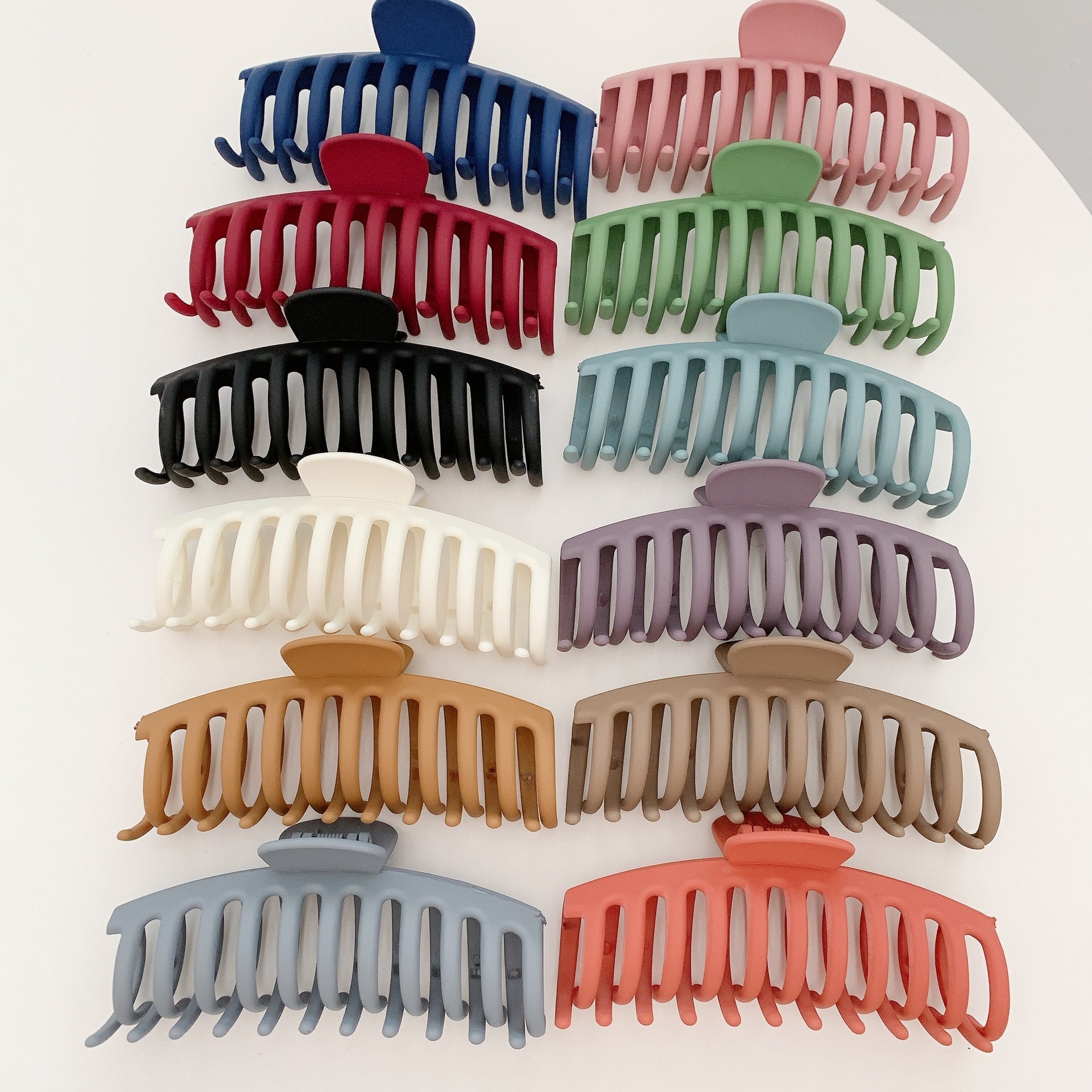 Minimalist clear acrylic hair claw clip for a sleek look