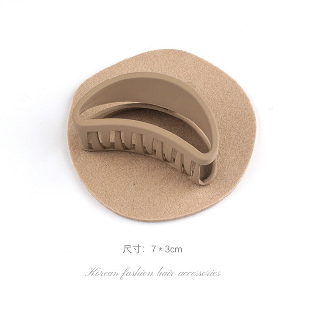 Frosted Hair Claw Clip – Everyday Hold for Curls & Coils