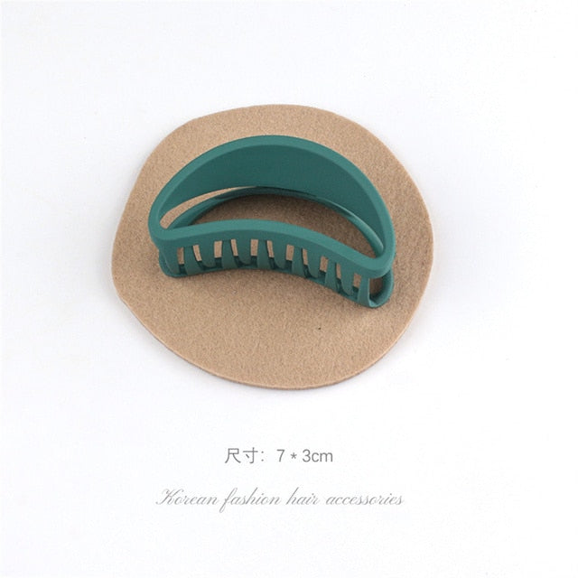 Frosted Hair Claw Clip – Everyday Hold for Curls & Coils