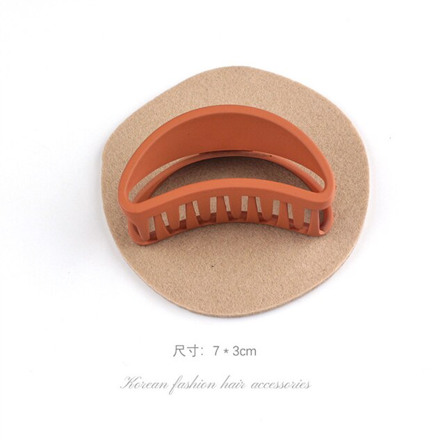 Frosted Hair Claw Clip – Everyday Hold for Curls & Coils